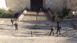بالفيديو والصور : اعدام طفل  من سكان الخليل في القدس 