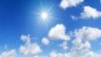 الجو حار نسبي وتحذيرات من التعرض لأشعة الشمس 